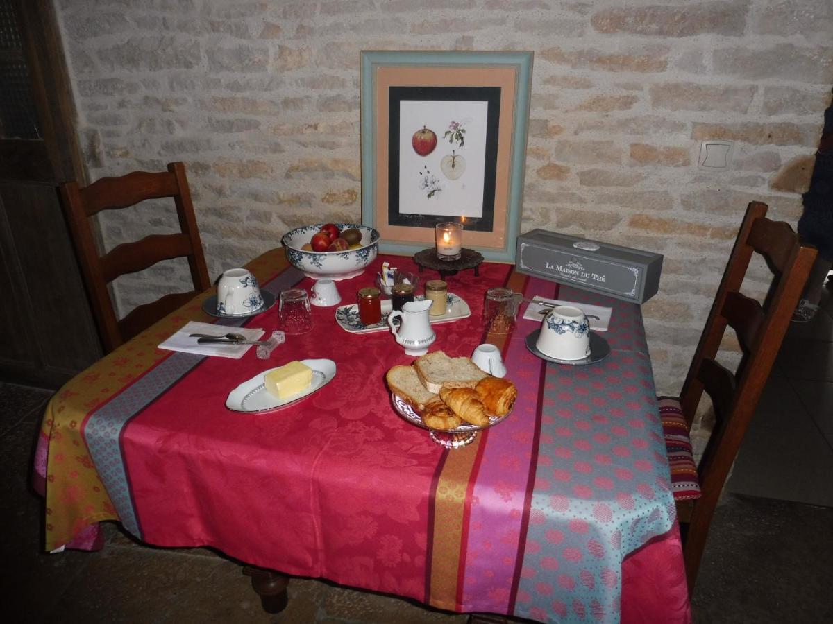 Chambre D'Hotes Des 3 Ifs Vernot Kültér fotó